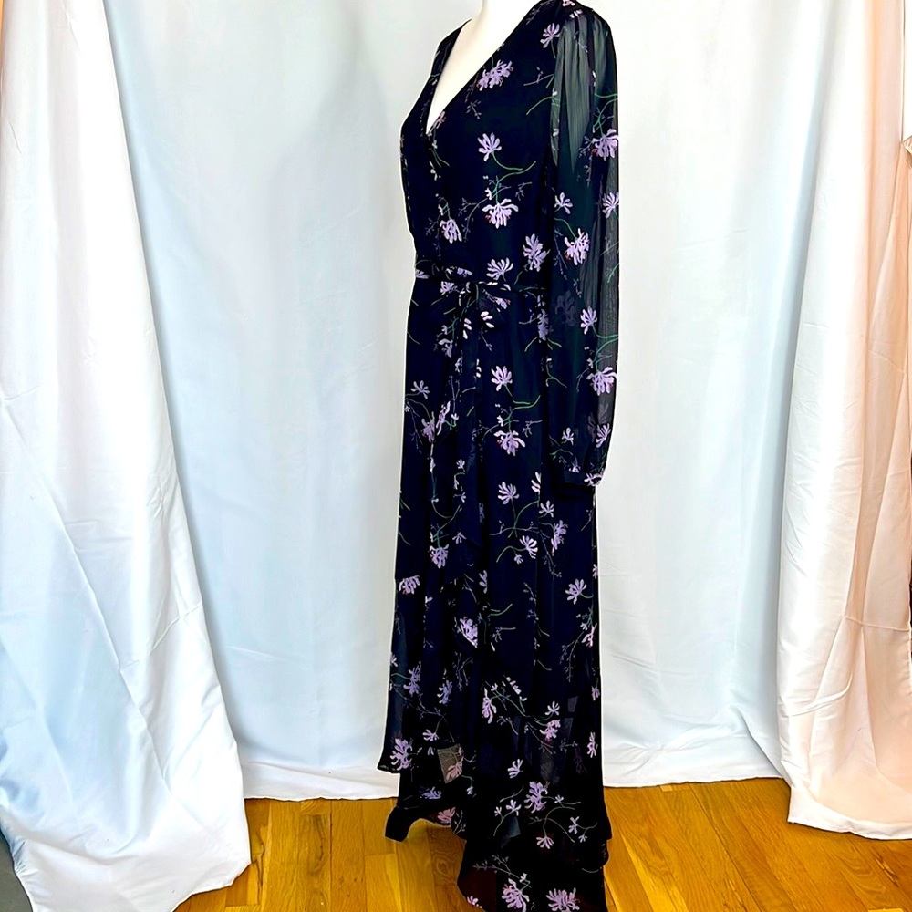 Banana Republic size 12 V-Neck Wrap Dress Black/Purple Floral chiffon ruffle